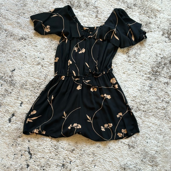 Romper - Picture 1 of 2